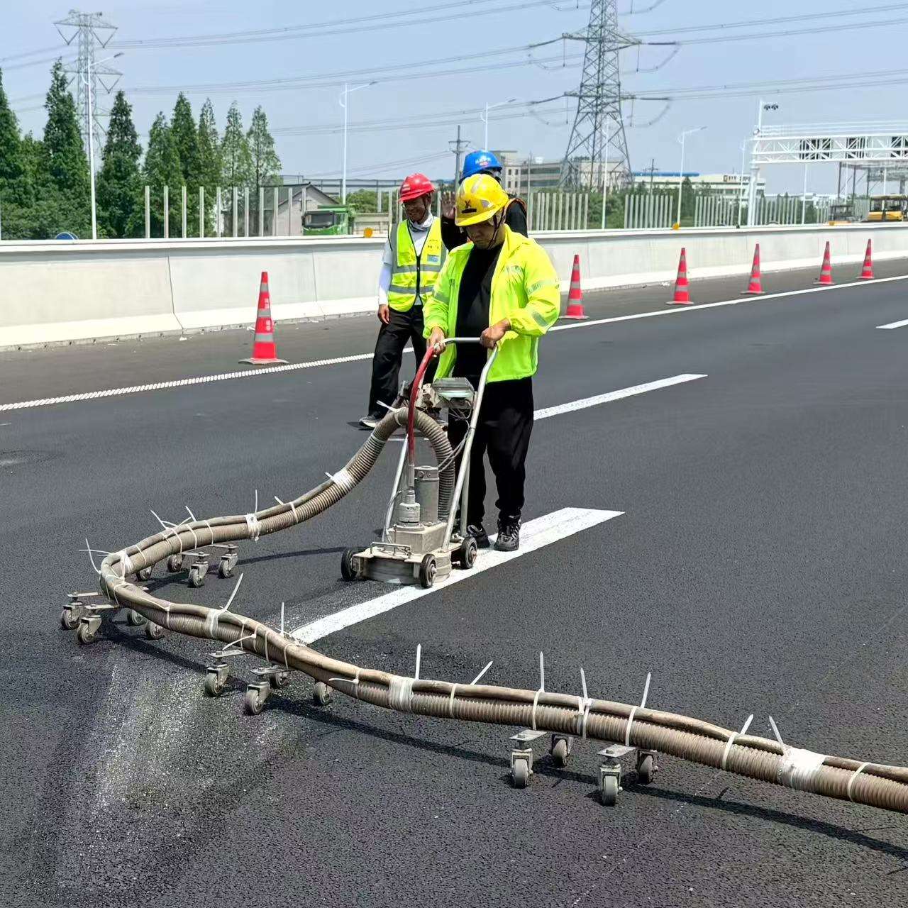 OEM定制柴油动力超高压水射流机重型道路标线跑道橡胶去除机厂家直销-3